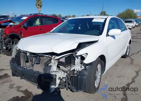 2011 Toyota Camry Le z USA, uszkodzony, nr VIN 4T4BF3EK8BR115462